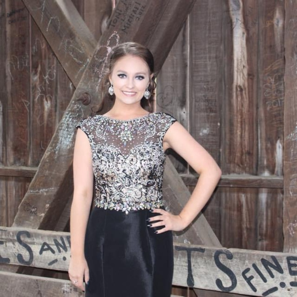 Stunning Black and Silver Prom or Pageant Gown!